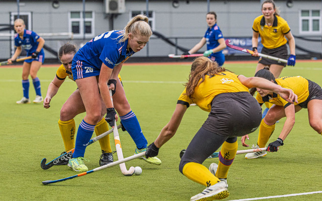 Action from the All Ireland Hockey match between Portadown and Pembroke Wanderers on Sunday 15 February 2026. Photo: John McMurtry. © FRU SPORTS 2026.